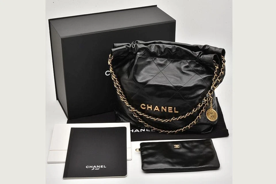 chanel black cc 22 mini shiny bag chanel black cc 22 mini shiny bag