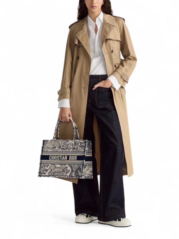 Christian Dior ,Medium Dior Book ToteEcru and Blue Toile de Jouy Embroidery - Image 7