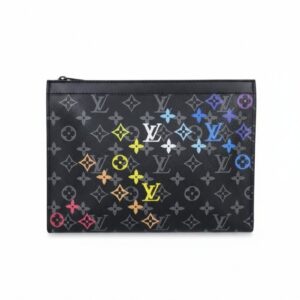 Louis Vuitton Monogram Pochette Voyage MM clutch